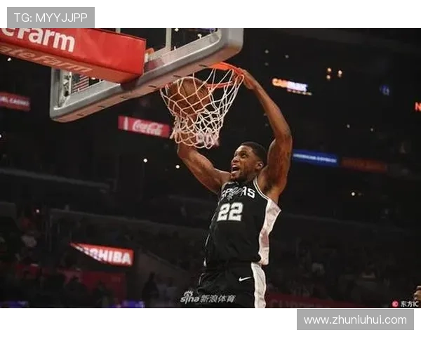 三球半场15中7砍23+7+4 首节独得15分苦撑球队进攻 三球半场15中7砍23+7+4 首节独得15分苦撑球队进攻