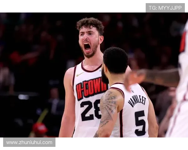 休赛期努力成果显现阿门引领球队焕发新赛季激情 休赛期努力成果显现阿门引领球队焕发新赛季激情